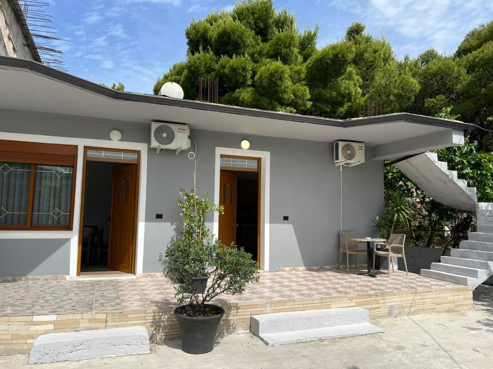 Guesthouse Vlorë エクステリア 写真