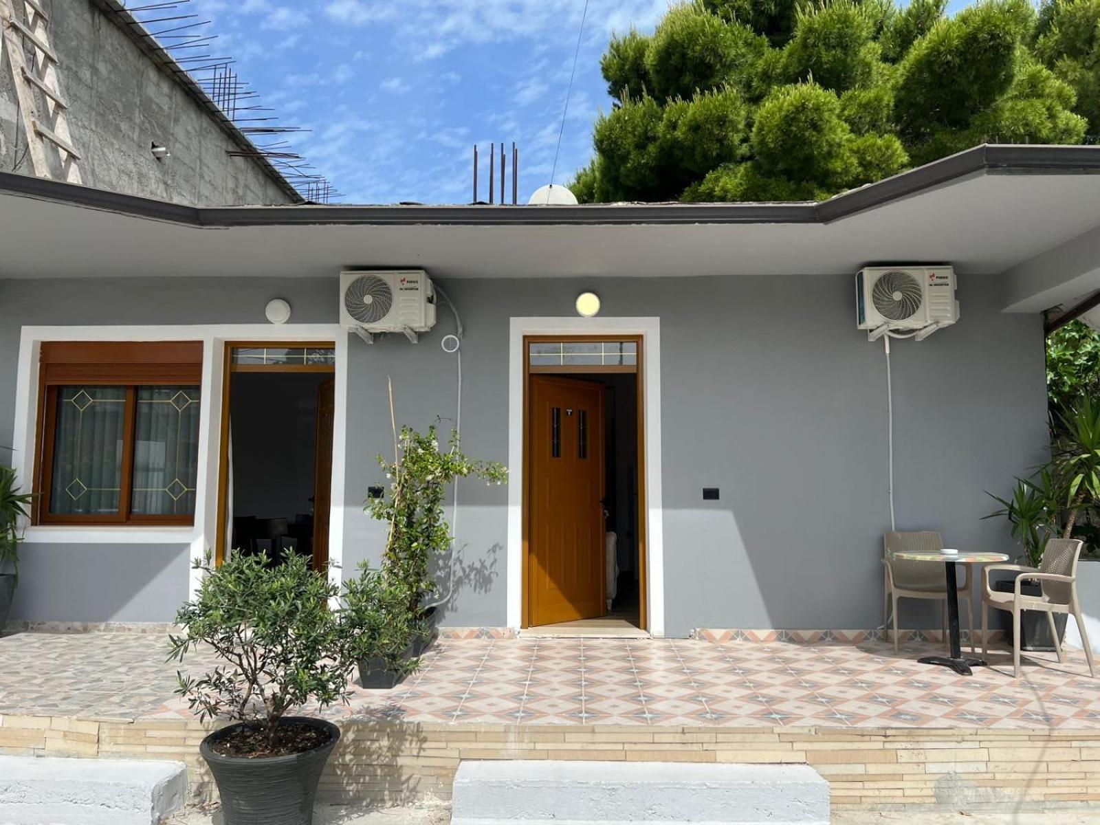 Guesthouse Vlorë エクステリア 写真