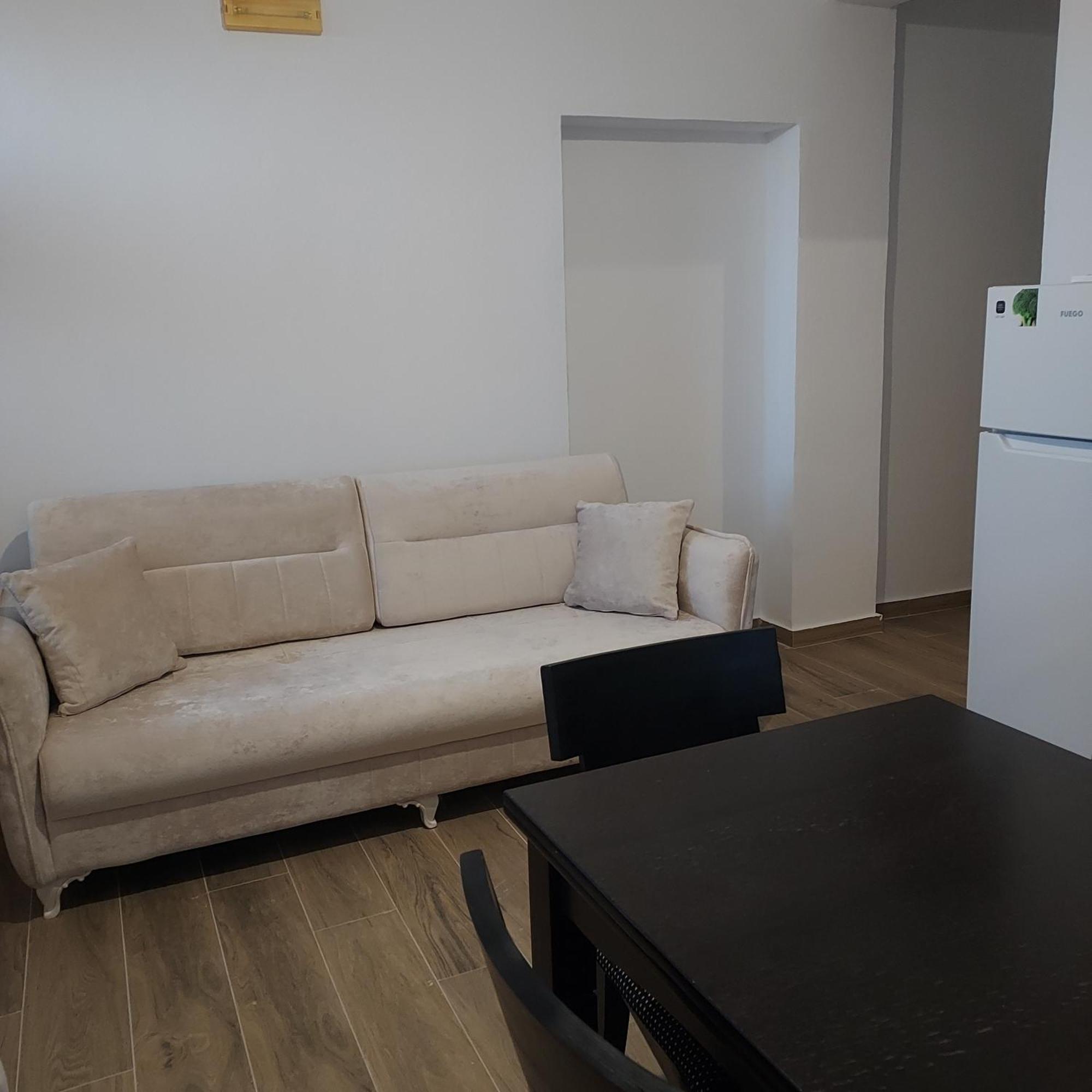 Guesthouse Vlorë エクステリア 写真
